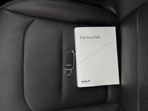 Kia Ev6 Plus 77.4 kWh [ 3-Fase ] (INCL-BTW) Aut. *LUXURY-LEATHER | ADAPTIVE-CRUISE | WIDE-SCREEN-DIGI-COCKPIT | MERIDIAN-AUDIO | MEMORY-PACK | FULL-LED | KEYLESS | CAMERA | DAB | BLIND-SPOT | NAVI-FULLMAP | 19''ALU*