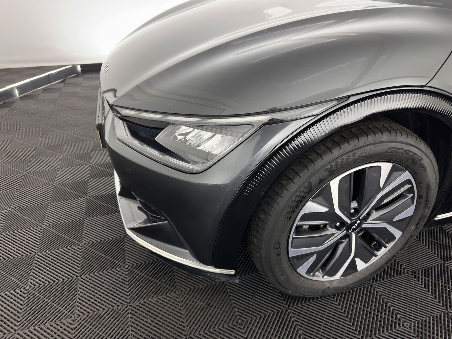 Kia Ev6 Plus 77.4 kWh [ 3-Fase ] (INCL-BTW) Aut. *LUXURY-LEATHER | ADAPTIVE-CRUISE | WIDE-SCREEN-DIGI-COCKPIT | MERIDIAN-AUDIO | MEMORY-PACK | FULL-LED | KEYLESS | CAMERA | DAB | BLIND-SPOT | NAVI-FULLMAP | 19''ALU*