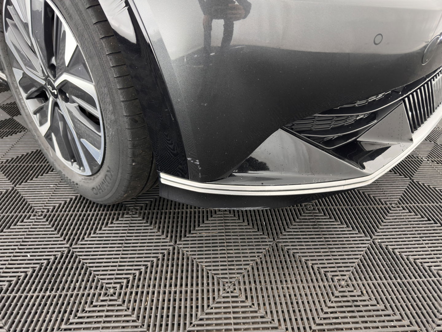 Kia Ev6 Plus 77.4 kWh [ 3-Fase ] (INCL-BTW) Aut. *LEATHER | ADAPTIVE-CRUISE | DIGI-COCKPIT | MERIDIAN-AUDIO | MEMORY-PACK | FULL-LED | KEYLESS | CAMERA | DAB | BLIND-SPOT | NAVI-FULLMAP | PRIVACY-GLASS | AMBIENT-LIGHT | ...