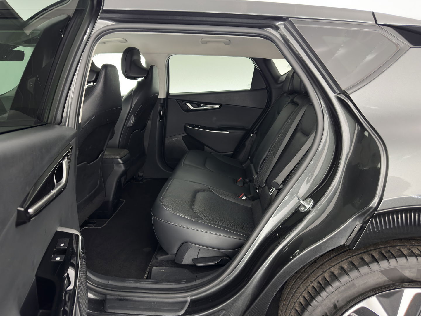 Kia Ev6 Plus 77.4 kWh [ 3-Fase ] (INCL-BTW) Aut. *LUXURY-LEATHER | ADAPTIVE-CRUISE | WIDE-SCREEN-DIGI-COCKPIT | MERIDIAN-AUDIO | MEMORY-PACK | FULL-LED | KEYLESS | CAMERA | DAB | BLIND-SPOT | NAVI-FULLMAP | 19''ALU*