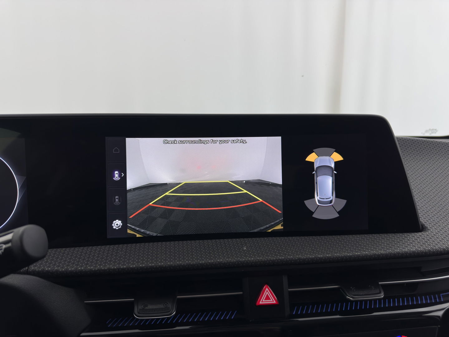 Kia Ev6 Plus 77.4 kWh [ 3-Fase ] (INCL-BTW) Aut. *LEATHER | ADAPTIVE-CRUISE | DIGI-COCKPIT | MERIDIAN-AUDIO | MEMORY-PACK | FULL-LED | KEYLESS | CAMERA | DAB | BLIND-SPOT | NAVI-FULLMAP | PRIVACY-GLASS | AMBIENT-LIGHT | ...