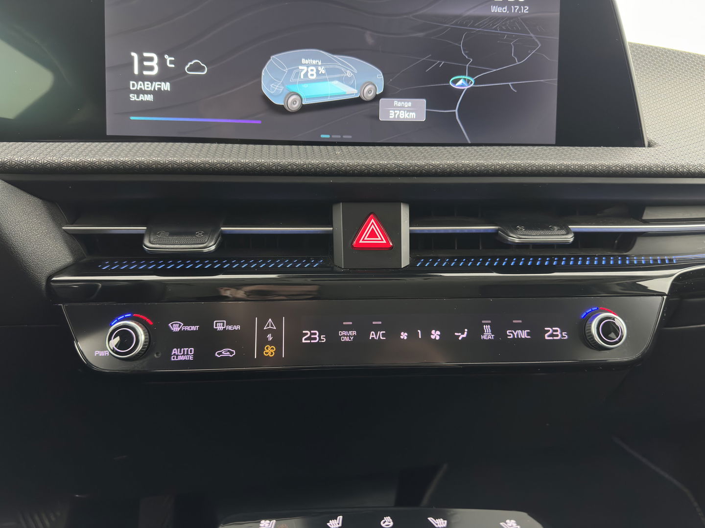 Kia Ev6 Plus 77.4 kWh [ 3-Fase ] (INCL-BTW) Aut. *LEATHER | ADAPTIVE-CRUISE | DIGI-COCKPIT | MERIDIAN-AUDIO | MEMORY-PACK | FULL-LED | KEYLESS | CAMERA | DAB | BLIND-SPOT | NAVI-FULLMAP | PRIVACY-GLASS | AMBIENT-LIGHT | ...