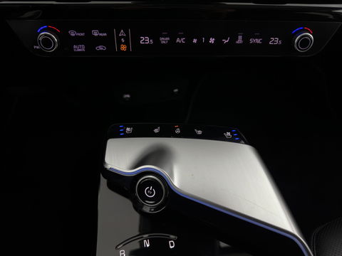 Kia Ev6 Plus 77.4 kWh [ 3-Fase ] (INCL-BTW) Aut. *LUXURY-LEATHER | ADAPTIVE-CRUISE | WIDE-SCREEN-DIGI-COCKPIT | MERIDIAN-AUDIO | MEMORY-PACK | FULL-LED | KEYLESS | CAMERA | DAB | BLIND-SPOT | NAVI-FULLMAP | 19''ALU*
