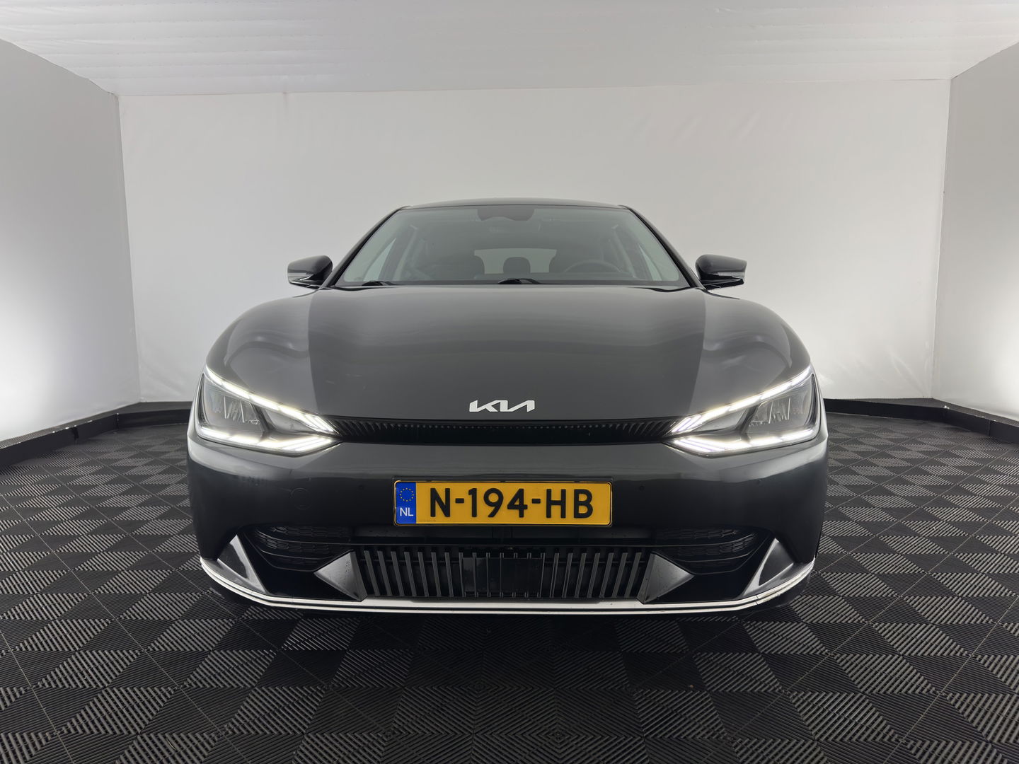 Kia Ev6 Plus 77.4 kWh [ 3-Fase ] (INCL-BTW) Aut. *LEATHER | ADAPTIVE-CRUISE | DIGI-COCKPIT | MERIDIAN-AUDIO | MEMORY-PACK | FULL-LED | KEYLESS | CAMERA | DAB | BLIND-SPOT | NAVI-FULLMAP | PRIVACY-GLASS | AMBIENT-LIGHT | ...