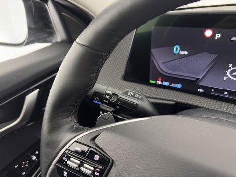 Kia Ev6 Plus 77.4 kWh [ 3-Fase ] (INCL-BTW) Aut. *LUXURY-LEATHER | ADAPTIVE-CRUISE | WIDE-SCREEN-DIGI-COCKPIT | MERIDIAN-AUDIO | MEMORY-PACK | FULL-LED | KEYLESS | CAMERA | DAB | BLIND-SPOT | NAVI-FULLMAP | 19''ALU*