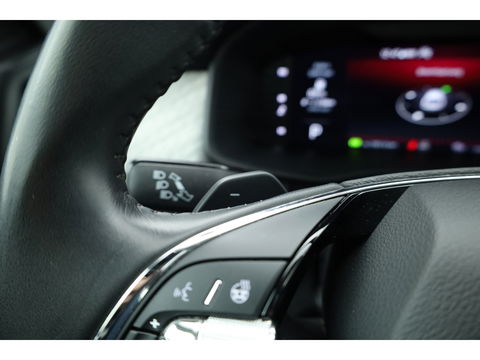 Škoda Kodiaq 1.5 TSI Style Business 7p. Digital Cockpit | 7 pers. | Trekhaak | Adapt. Cruise | Navi | CarPlay| Keyless | Camera | 19''