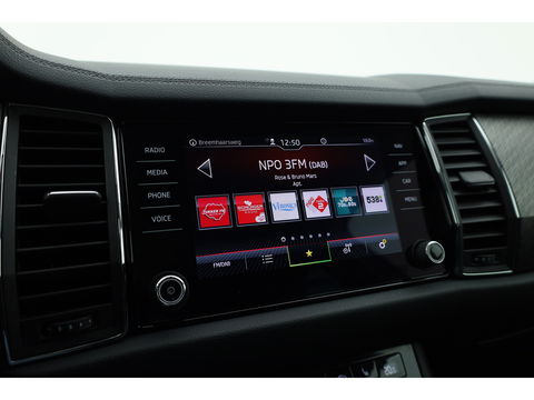 Škoda Kodiaq 1.5 TSI Style Business 7p. Digital Cockpit | 7 pers. | Trekhaak | Adapt. Cruise | Navi | CarPlay| Keyless | Camera | 19''