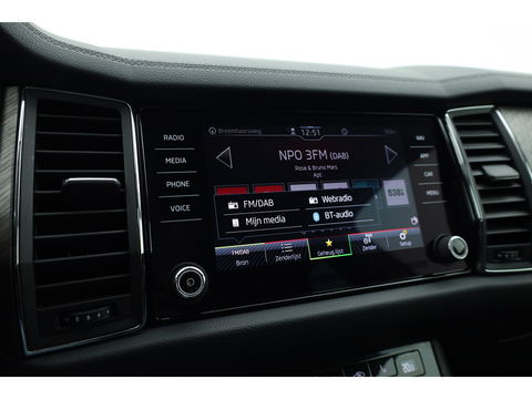 Škoda Kodiaq 1.5 TSI Style Business 7p. Digital Cockpit | 7 pers. | Trekhaak | Adapt. Cruise | Navi | CarPlay| Keyless | Camera | 19''