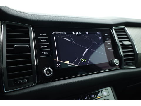 Škoda Kodiaq 1.5 TSI Style Business 7p. Digital Cockpit | 7 pers. | Trekhaak | Adapt. Cruise | Navi | CarPlay| Keyless | Camera | 19''