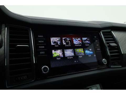 Škoda Kodiaq 1.5 TSI Style Business 7p. Digital Cockpit | 7 pers. | Trekhaak | Adapt. Cruise | Navi | CarPlay| Keyless | Camera | 19''