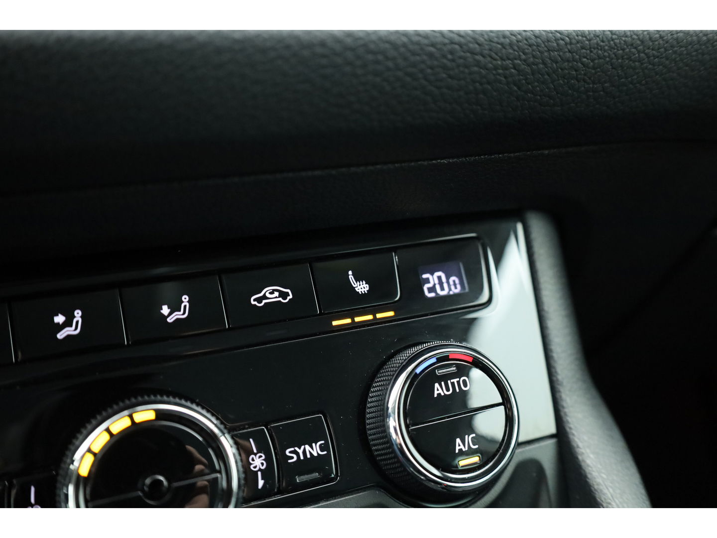 Škoda Kodiaq 1.5 TSI Style Business 7p. Digital Cockpit | 7 pers. | Trekhaak | Adapt. Cruise | Navi | CarPlay| Keyless | Camera | 19''