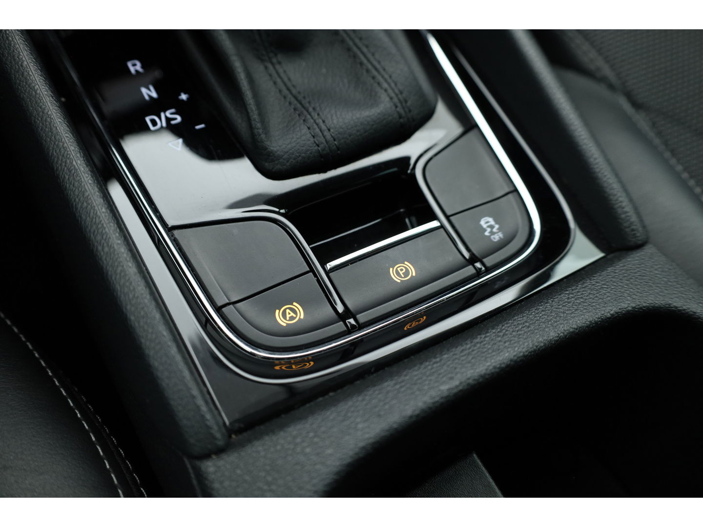 Škoda Kodiaq 1.5 TSI Style Business 7p. Digital Cockpit | 7 pers. | Trekhaak | Adapt. Cruise | Navi | CarPlay| Keyless | Camera | 19''