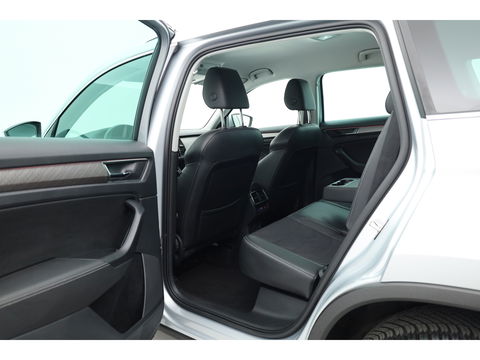 Škoda Kodiaq 1.5 TSI Style Business 7p. Digital Cockpit | 7 pers. | Trekhaak | Adapt. Cruise | Navi | CarPlay| Keyless | Camera | 19''