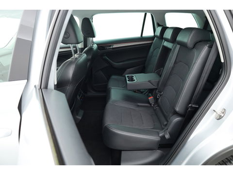 Škoda Kodiaq 1.5 TSI Style Business 7p. Digital Cockpit | 7 pers. | Trekhaak | Adapt. Cruise | Navi | CarPlay| Keyless | Camera | 19''