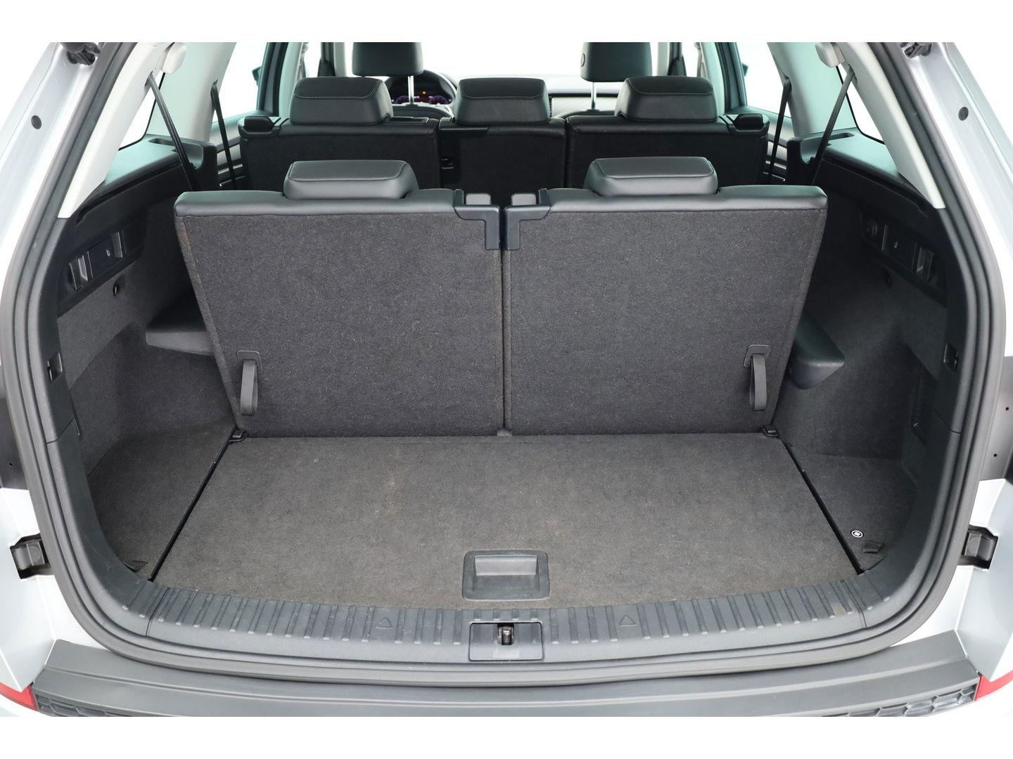 Škoda Kodiaq 1.5 TSI Style Business 7p. Digital Cockpit | 7 pers. | Trekhaak | Adapt. Cruise | Navi | CarPlay| Keyless | Camera | 19''