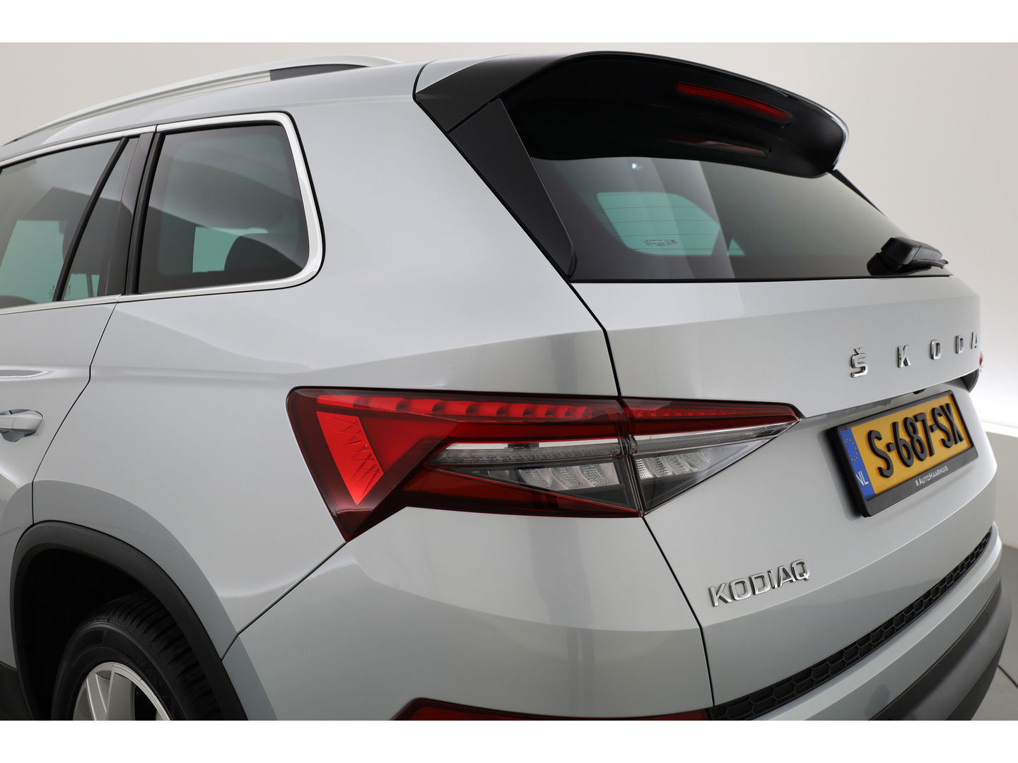 Škoda Kodiaq 1.5 TSI Style Business 7p. Digital Cockpit | 7 pers. | Trekhaak | Adapt. Cruise | Navi | CarPlay| Keyless | Camera | 19''