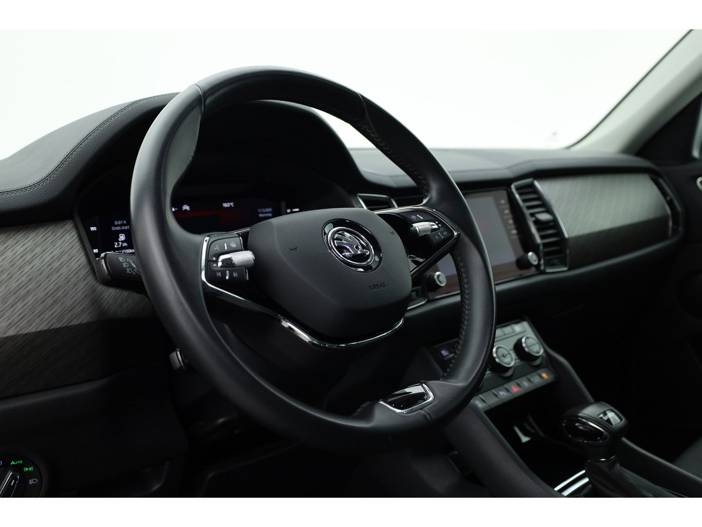 Škoda Kodiaq 1.5 TSI Style Business 7p. Digital Cockpit | 7 pers. | Trekhaak | Adapt. Cruise | Navi | CarPlay| Keyless | Camera | 19''