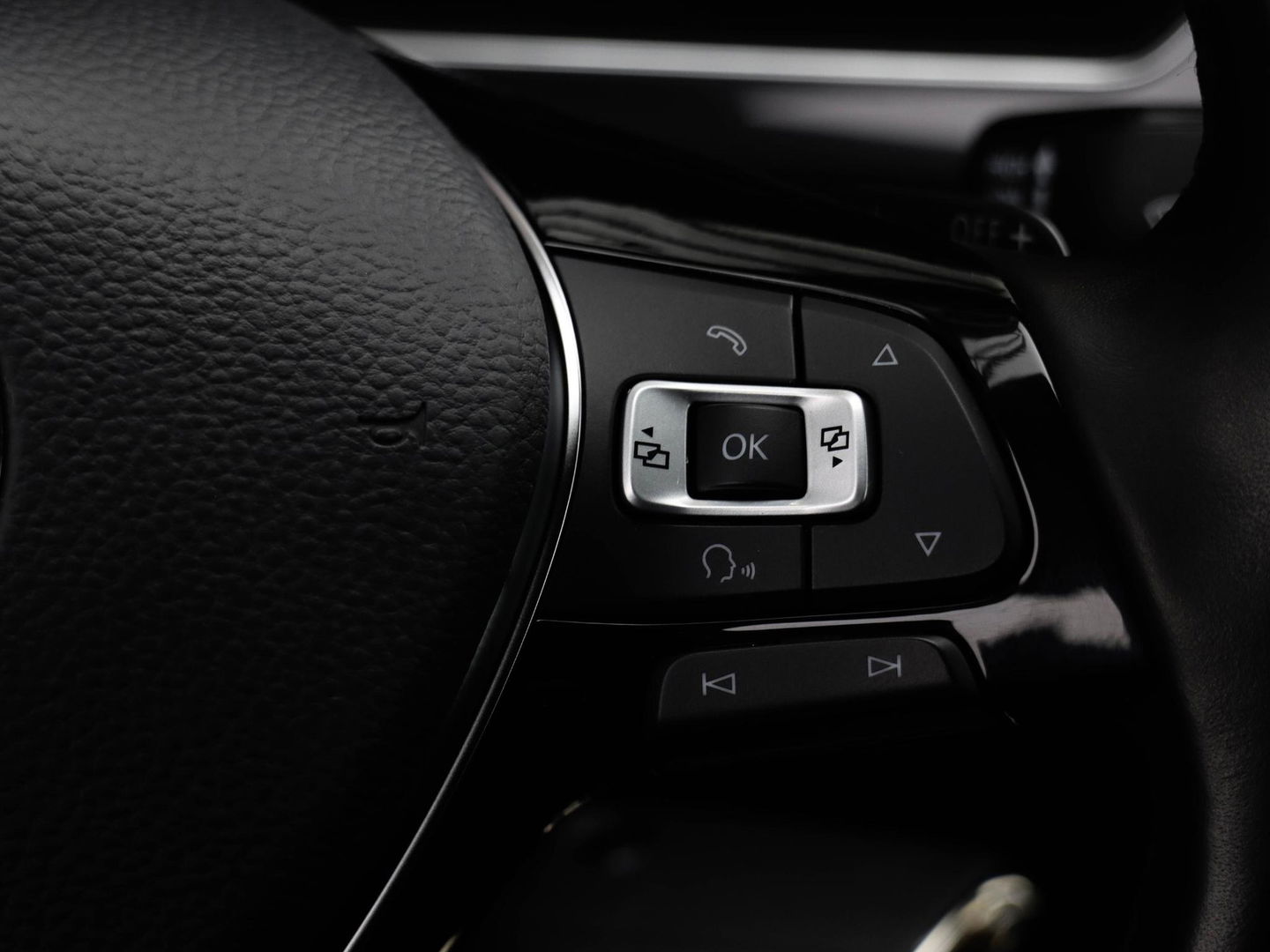 Volkswagen Tiguan 2.0 TSI 4Motion Highline 220PK Trekhaak CarPlay