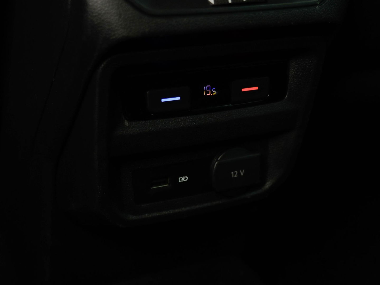 Volkswagen Tiguan 2.0 TSI 4Motion Highline 220PK Trekhaak CarPlay