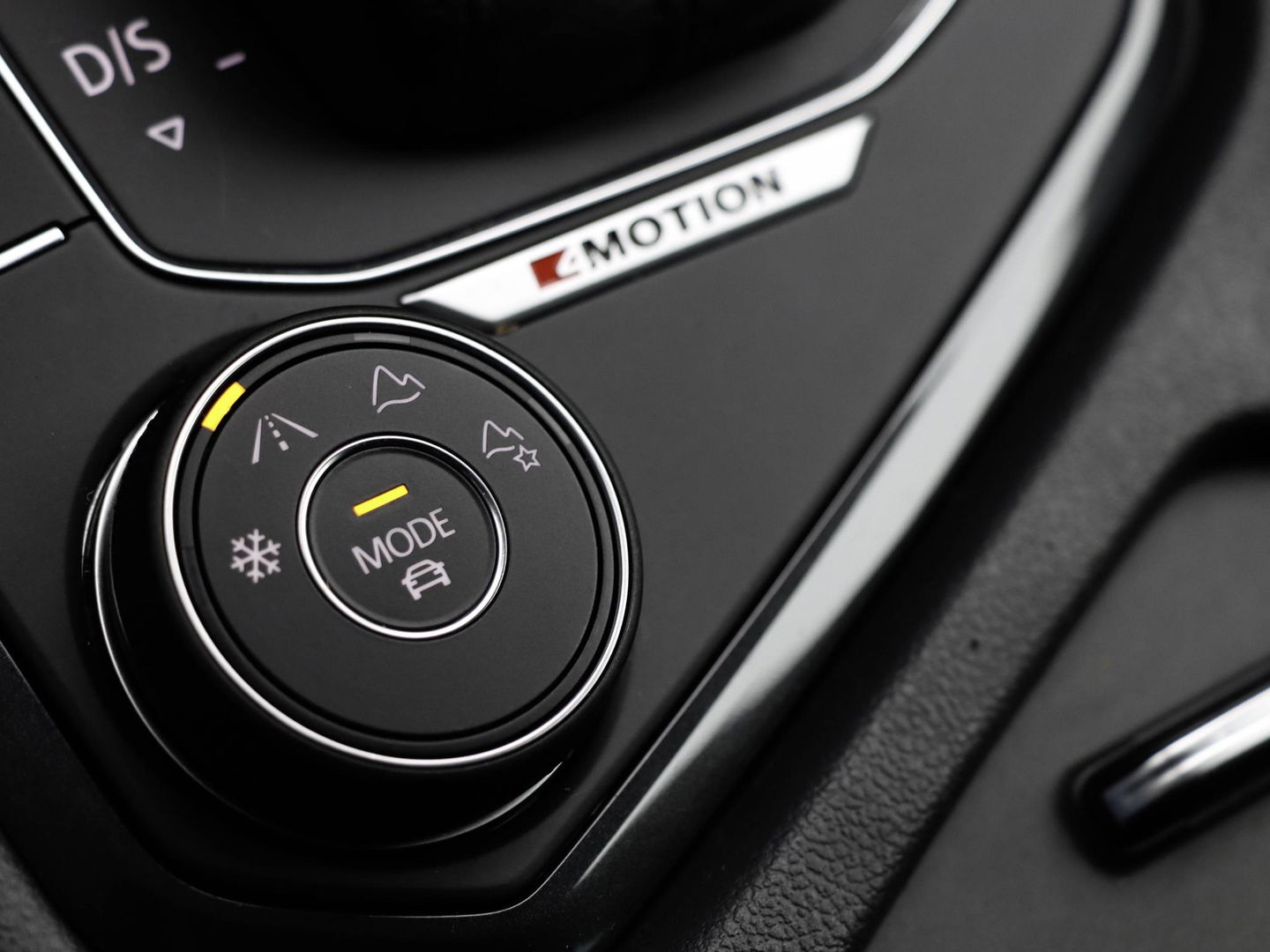 Volkswagen Tiguan 2.0 TSI 4Motion Highline 220PK Trekhaak CarPlay