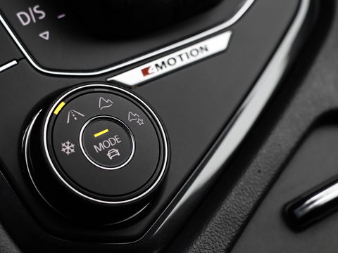 Volkswagen Tiguan 2.0 TSI 4Motion Highline 220PK Trekhaak CarPlay