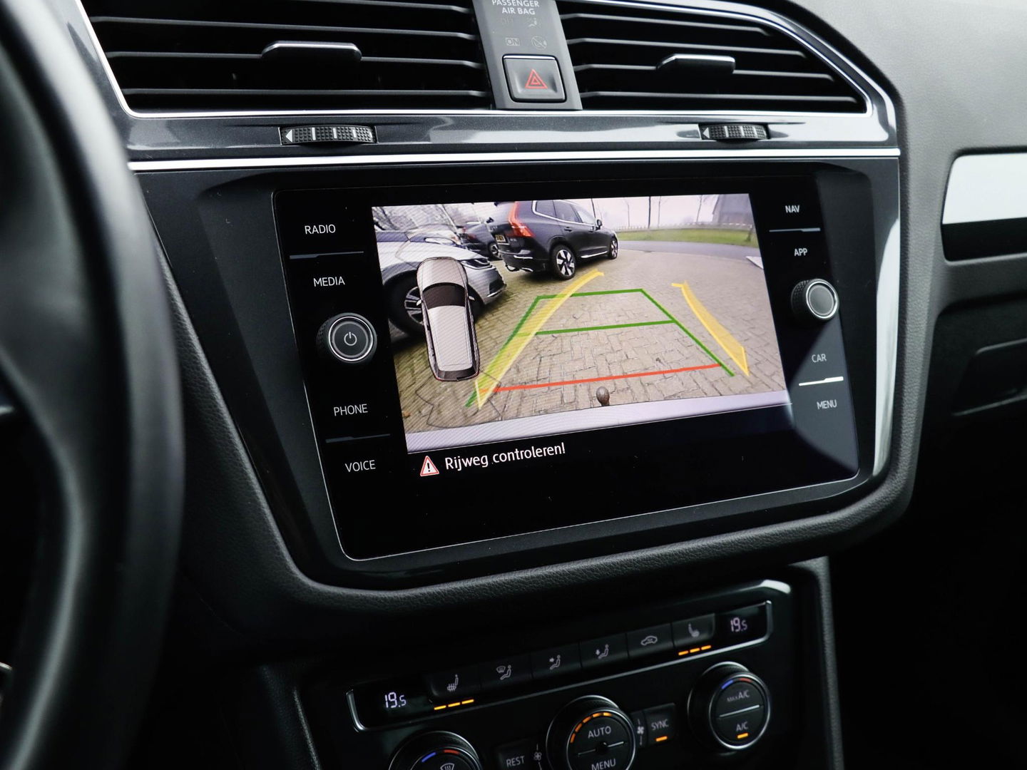 Volkswagen Tiguan 2.0 TSI 4Motion Highline 220PK Trekhaak CarPlay