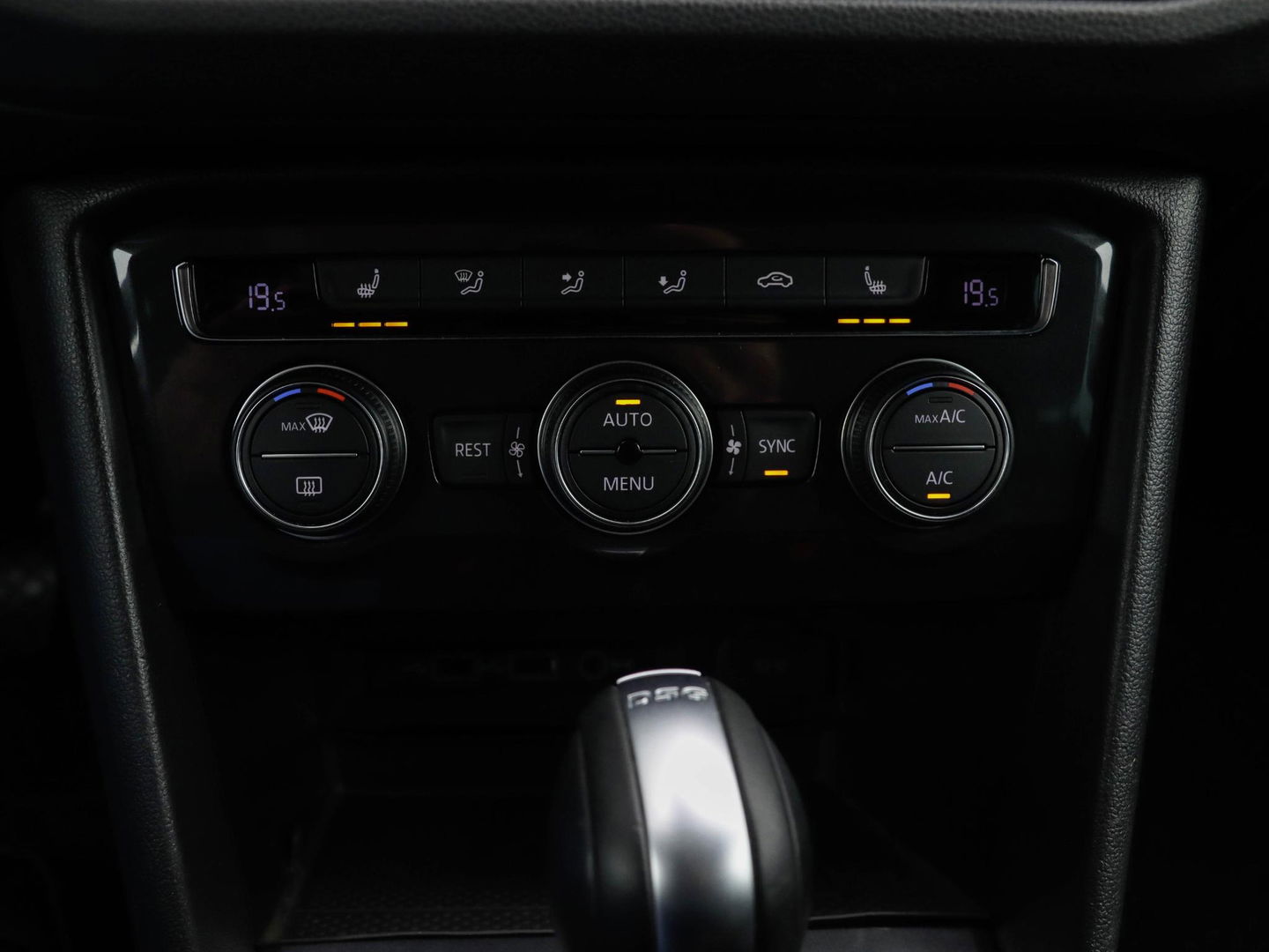 Volkswagen Tiguan 2.0 TSI 4Motion Highline 220PK Trekhaak CarPlay