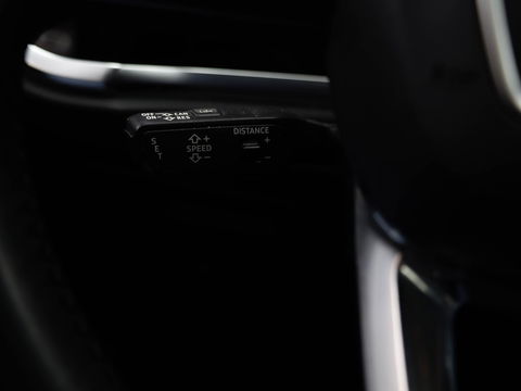 Audi Q3 Sportback 35 TFSI S-Line Automaat Adaptive Cruise Daytonagrijs 19 inch