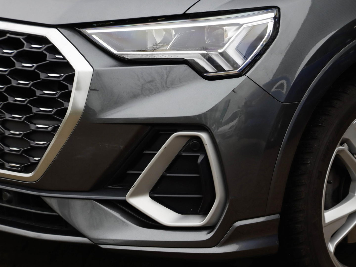 Audi Q3 Sportback 35 TFSI S-Line Automaat Adaptive Cruise Daytonagrijs 19 inch