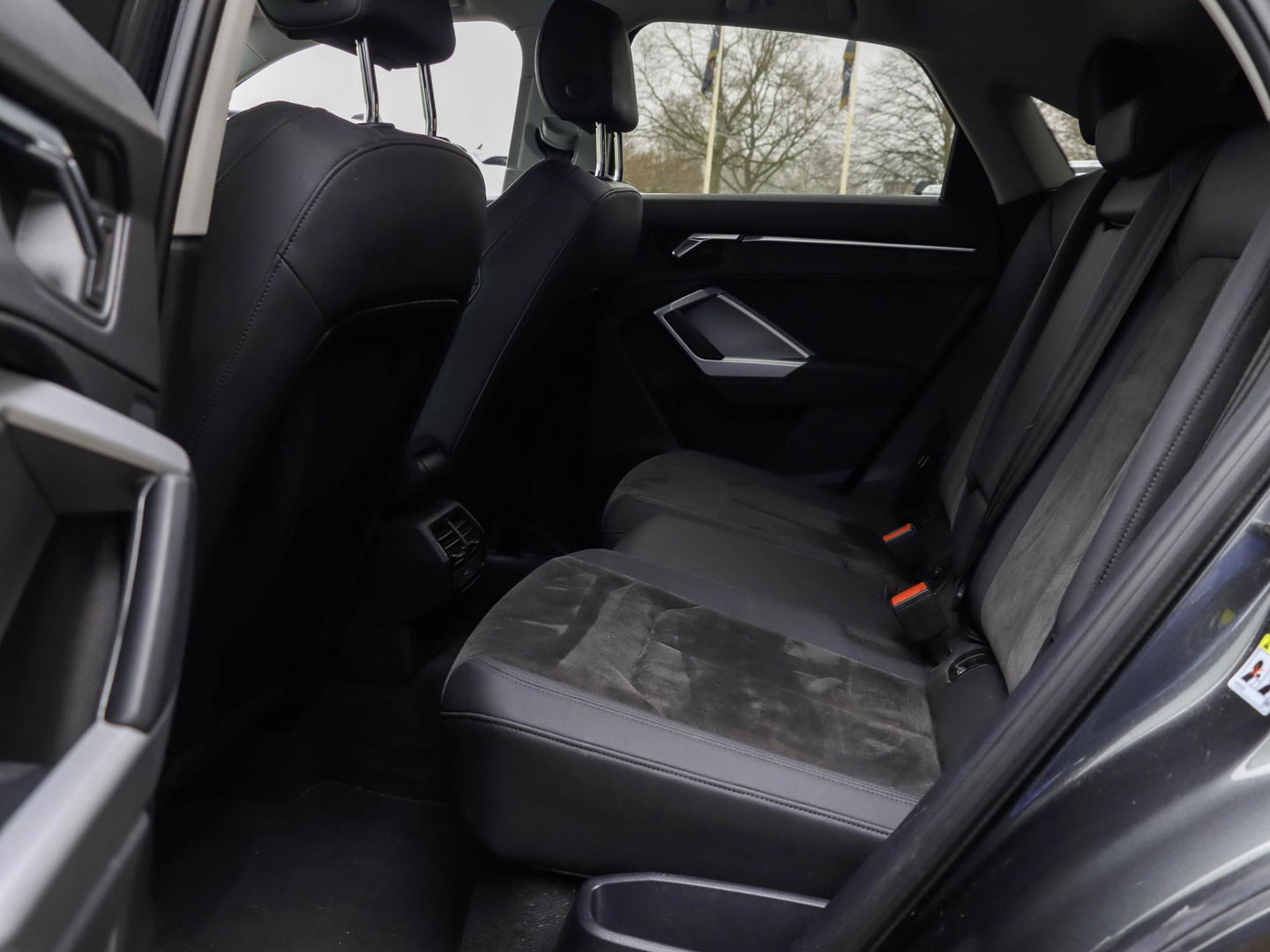 Audi Q3 Sportback 35 TFSI S-Line Automaat Adaptive Cruise Daytonagrijs 19 inch