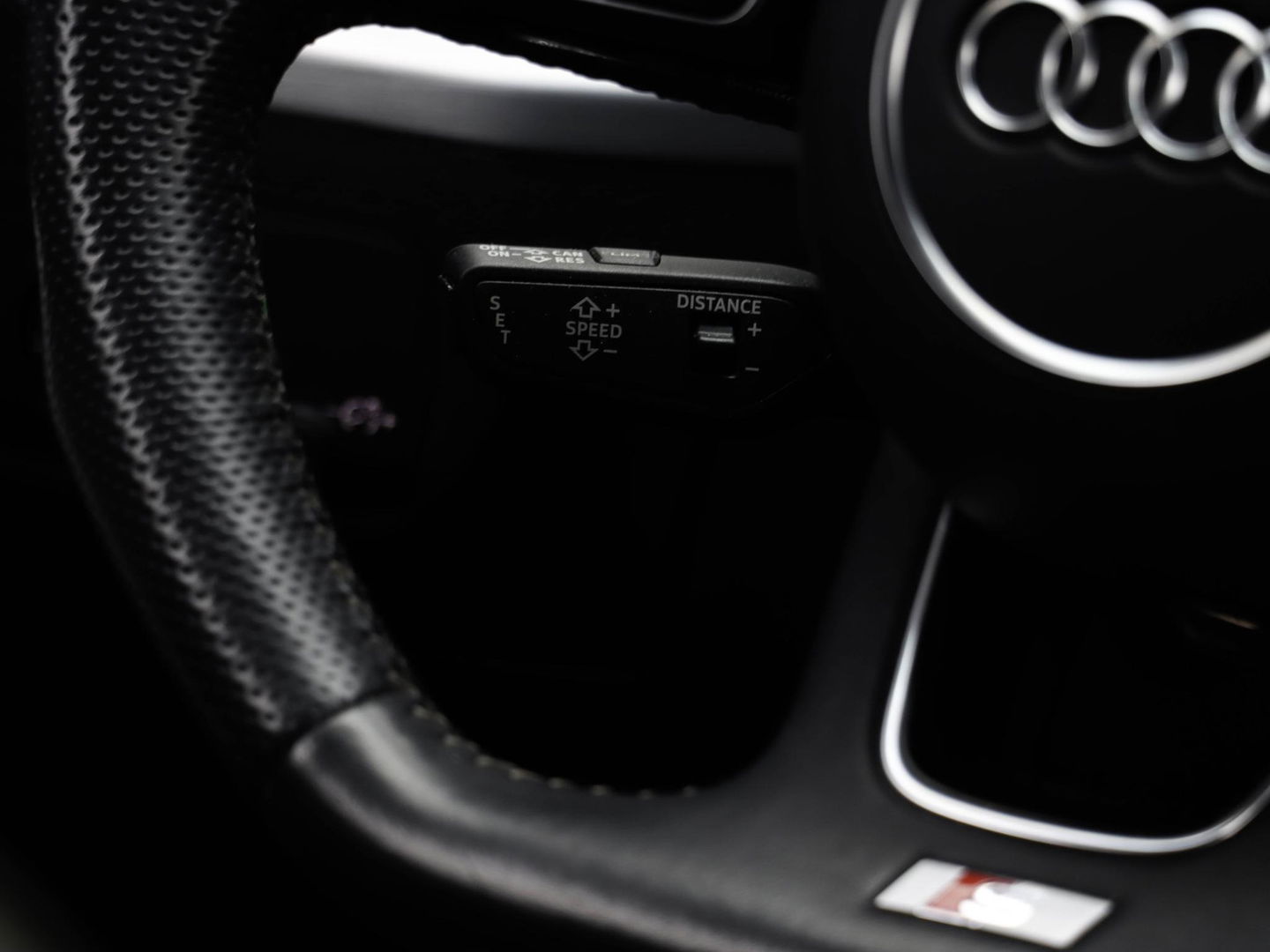 Audi SQ2 2.0 TFSI 300PK Aut. Adaptive Cruise Quantumgrijs