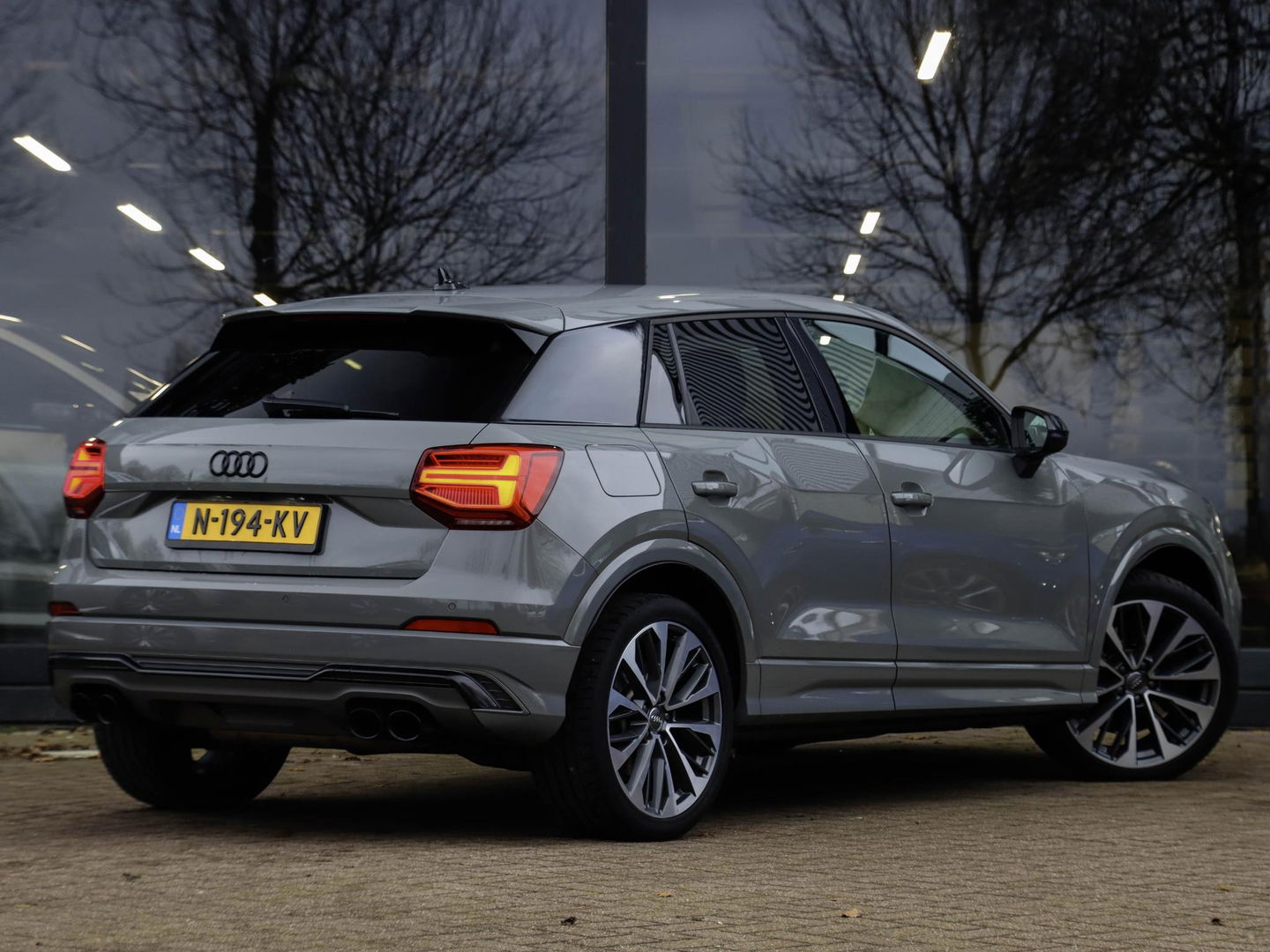 Audi SQ2 2.0 TFSI 300PK Aut. Adaptive Cruise Quantumgrijs