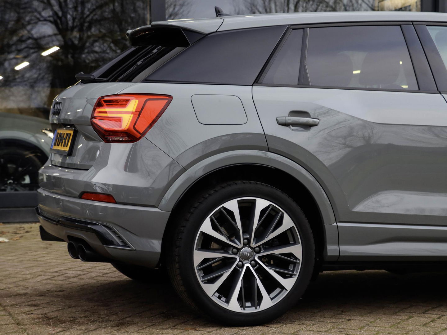 Audi SQ2 2.0 TFSI 300PK Aut. Adaptive Cruise Quantumgrijs