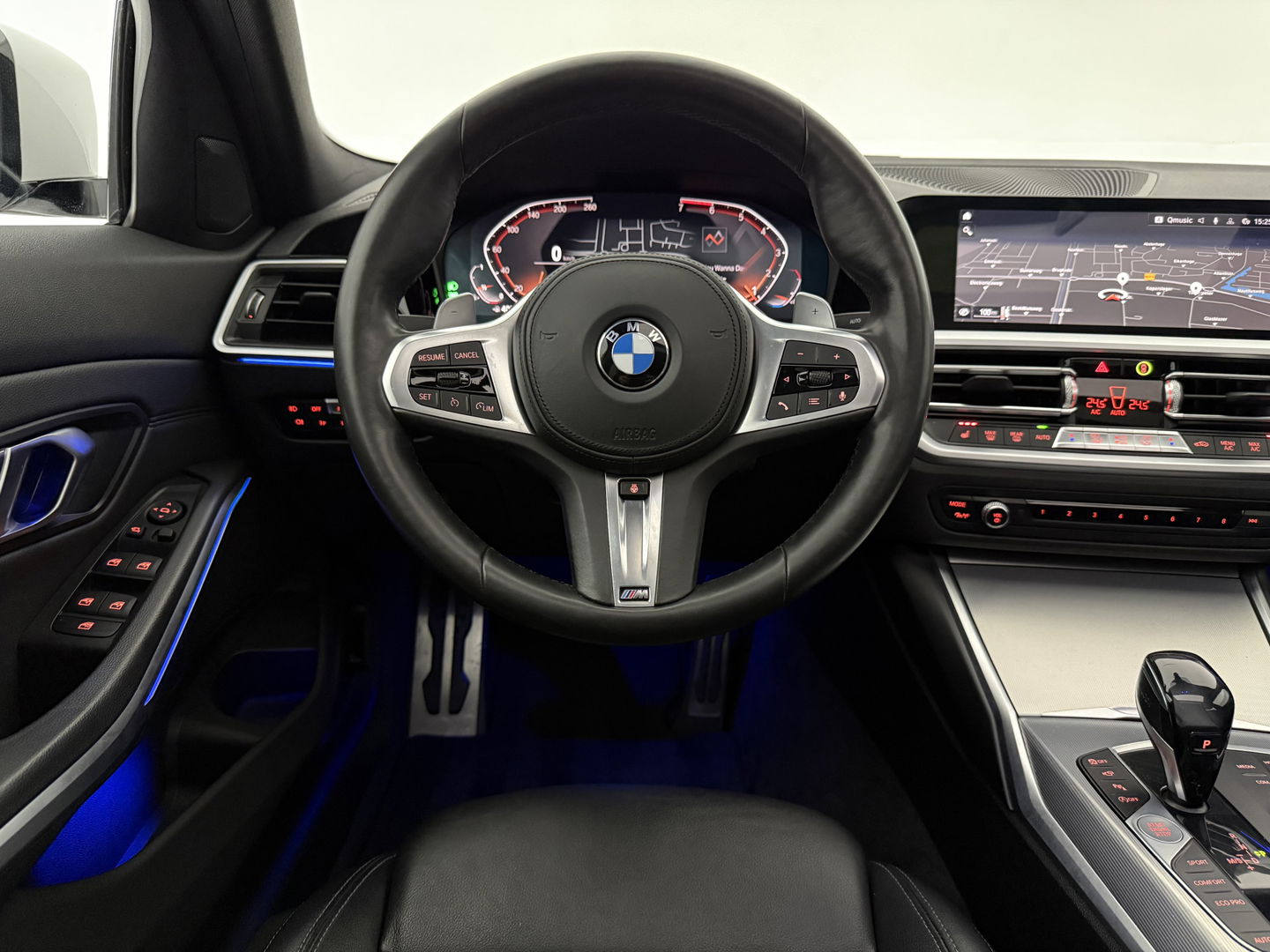 BMW 3-serie 320i High Executive Edition M-Sport | Pano | Virtual | Sfeer | 360° | Stoel/Stuur verw. | Cruise | Carplay | NAP