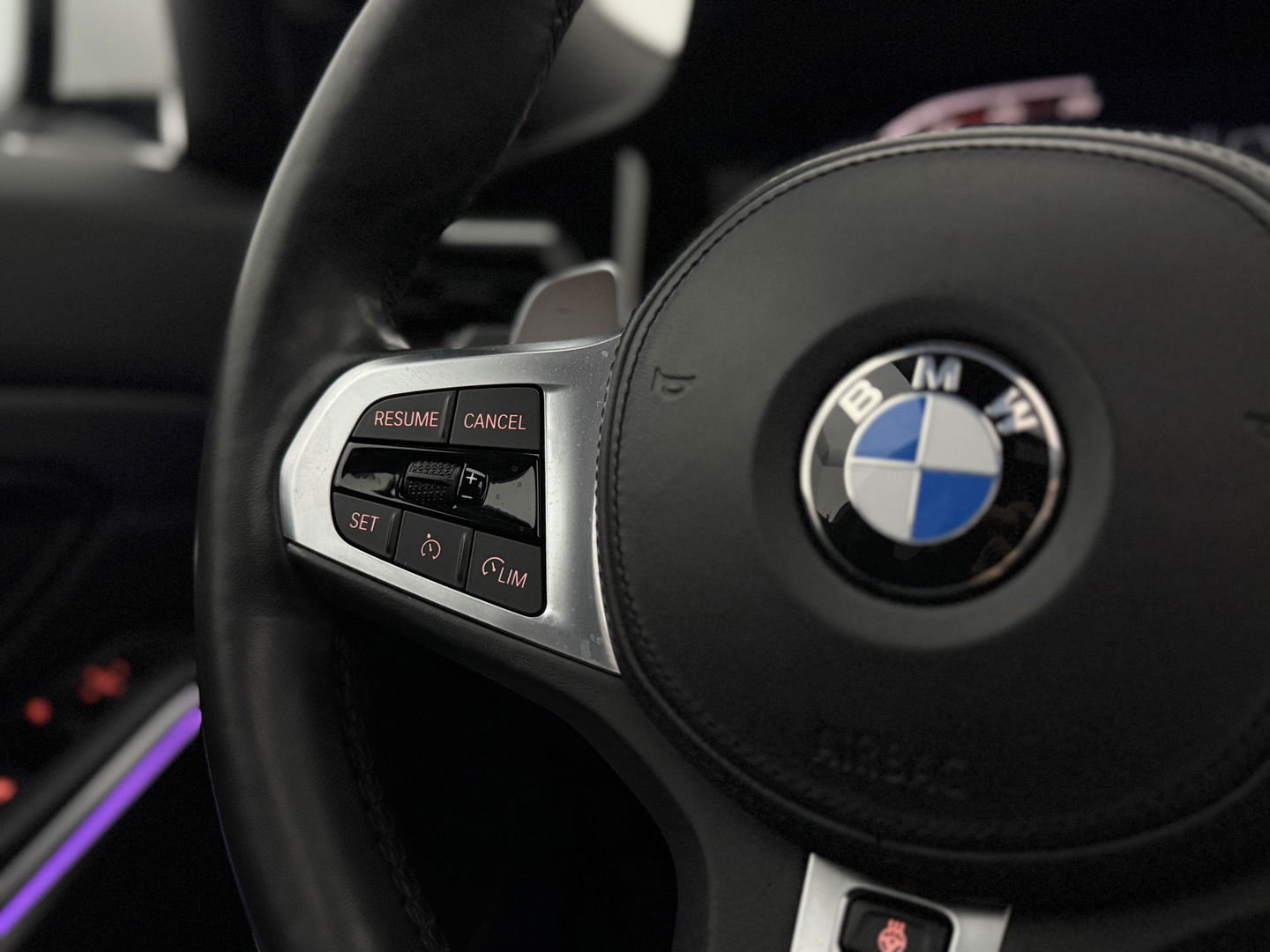 BMW 3-serie 320i High Executive Edition M-Sport | Pano | Virtual | Sfeer | 360° | Stoel/Stuur verw. | Cruise | Carplay | NAP
