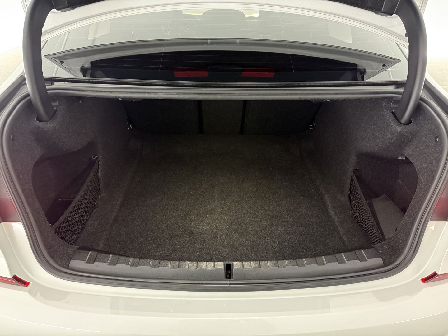 BMW 3-serie 320i High Executive Edition M-Sport | Pano | Virtual | Sfeer | 360° | Stoel/Stuur verw. | Cruise | Carplay | NAP