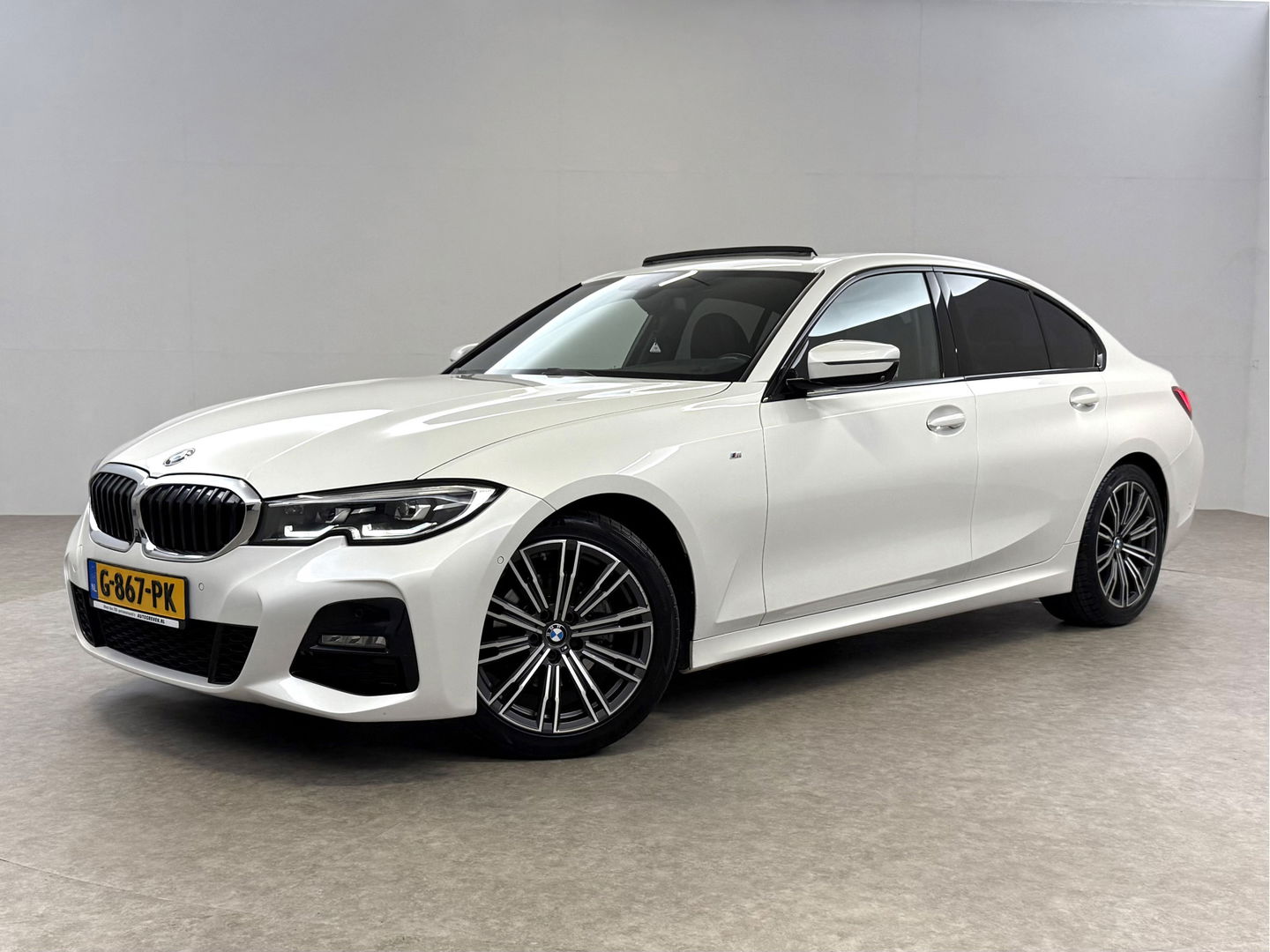 BMW 3-serie 320i High Executive Edition M-Sport | Pano | Virtual | Sfeer | 360° | Stoel/Stuur verw. | Cruise | Carplay | NAP
