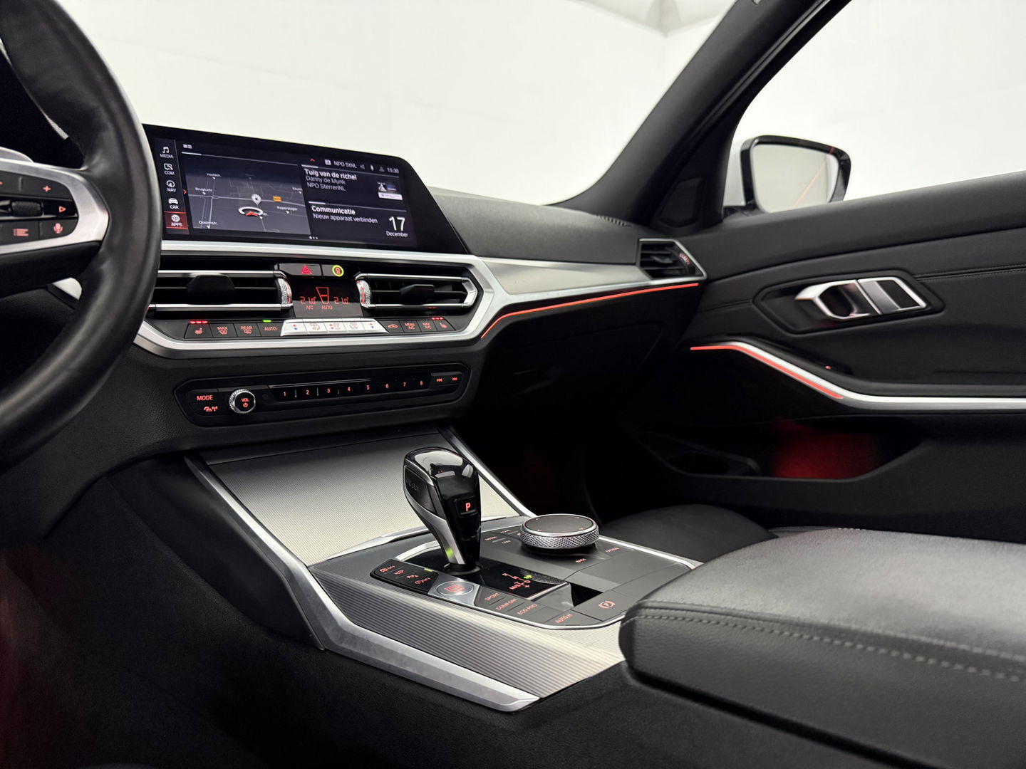BMW 3-serie 320i High Executive Edition M-Sport | Pano | Virtual | Sfeer | 360° | Stoel/Stuur verw. | Cruise | Carplay | NAP