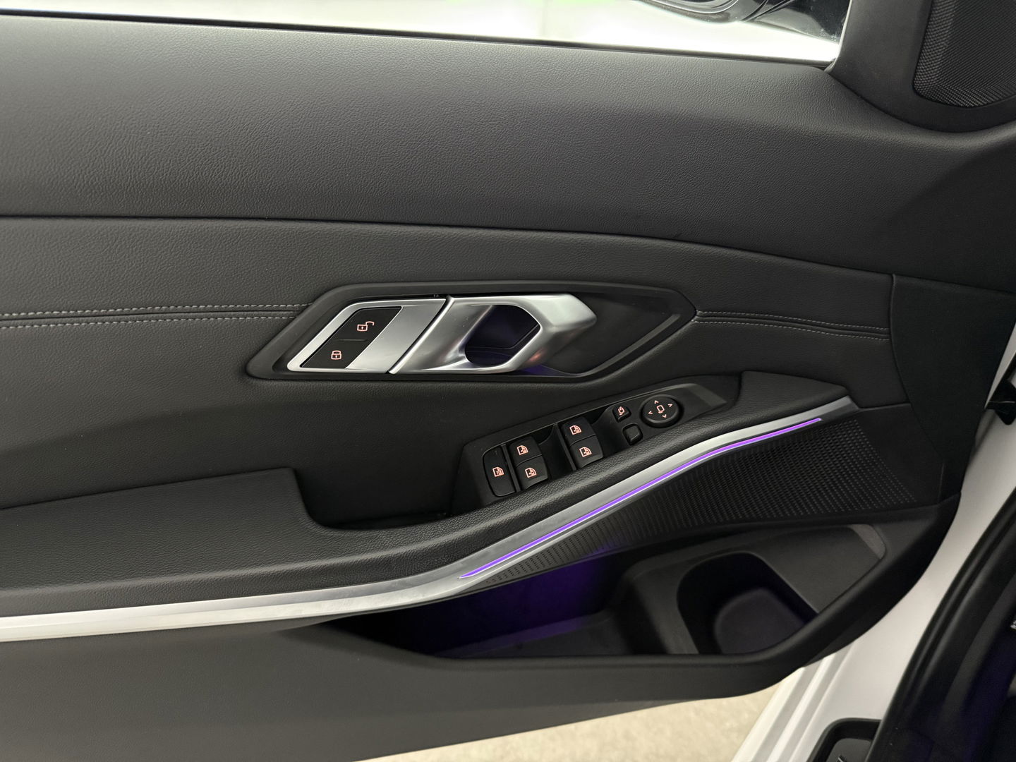 BMW 3-serie 320i High Executive Edition M-Sport | Pano | Virtual | Sfeer | 360° | Stoel/Stuur verw. | Cruise | Carplay | NAP