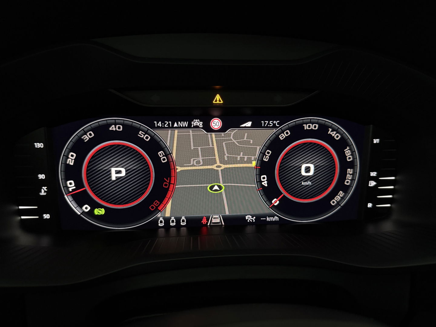 Škoda Kodiaq 1.5 TSI Sportline Business | Pano | Memory | Sfeer | Virtual | Adap. Cruise | Stoel/Stuurverw. | Carplay | Camera | Trekh.