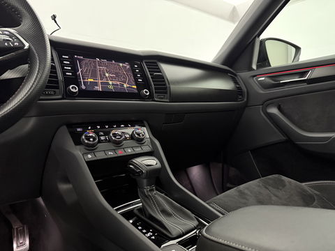 Škoda Kodiaq 1.5 TSI Sportline Business | Pano | Memory | Sfeer | Virtual | Adap. Cruise | Stoel/Stuurverw. | Carplay | Camera | Trekh.