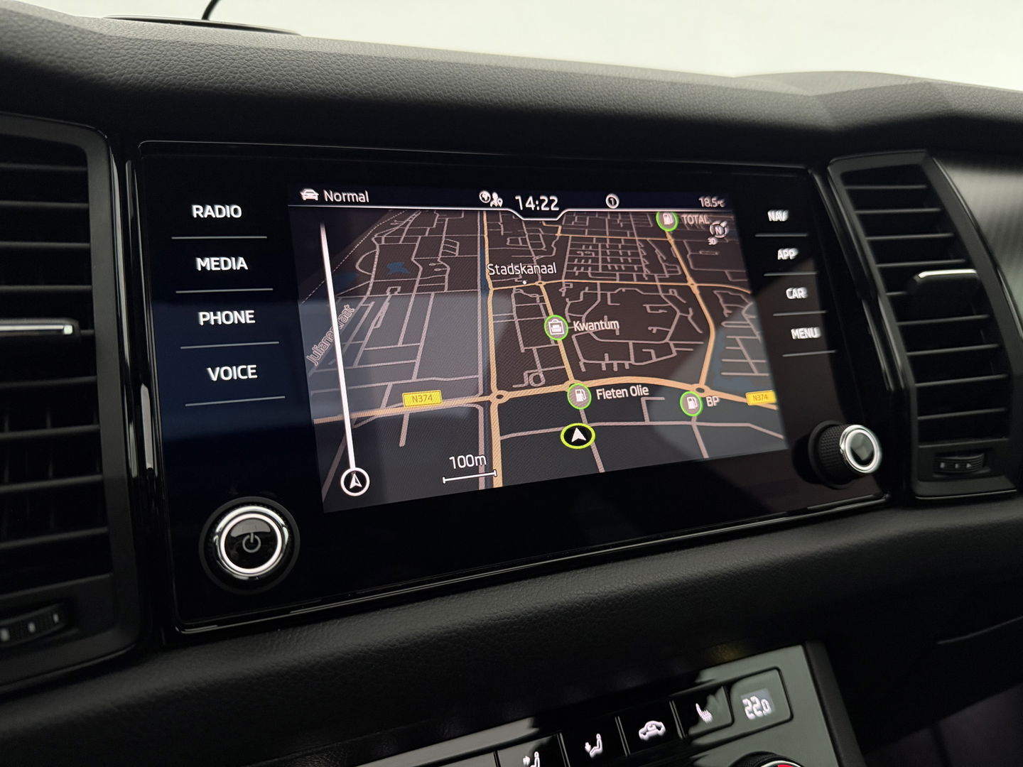 Škoda Kodiaq 1.5 TSI Sportline Business | Pano | Memory | Sfeer | Virtual | Adap. Cruise | Stoel/Stuurverw. | Carplay | Camera | Trekh.