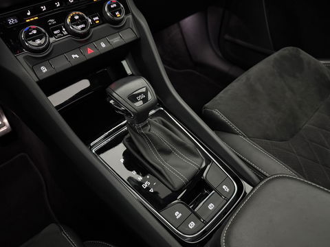 Škoda Kodiaq 1.5 TSI Sportline Business | Pano | Memory | Sfeer | Virtual | Adap. Cruise | Stoel/Stuurverw. | Carplay | Camera | Trekh.