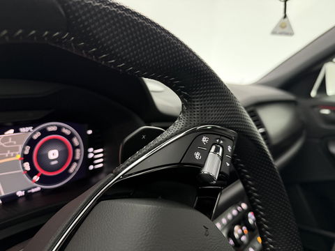 Škoda Kodiaq 1.5 TSI Sportline Business | Pano | Memory | Sfeer | Virtual | Adap. Cruise | Stoel/Stuurverw. | Carplay | Camera | Trekh.