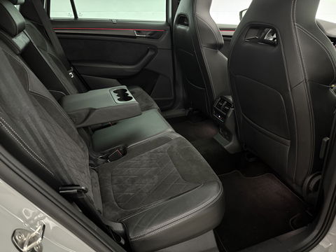 Škoda Kodiaq 1.5 TSI Sportline Business | Pano | Memory | Sfeer | Virtual | Adap. Cruise | Stoel/Stuurverw. | Carplay | Camera | Trekh.