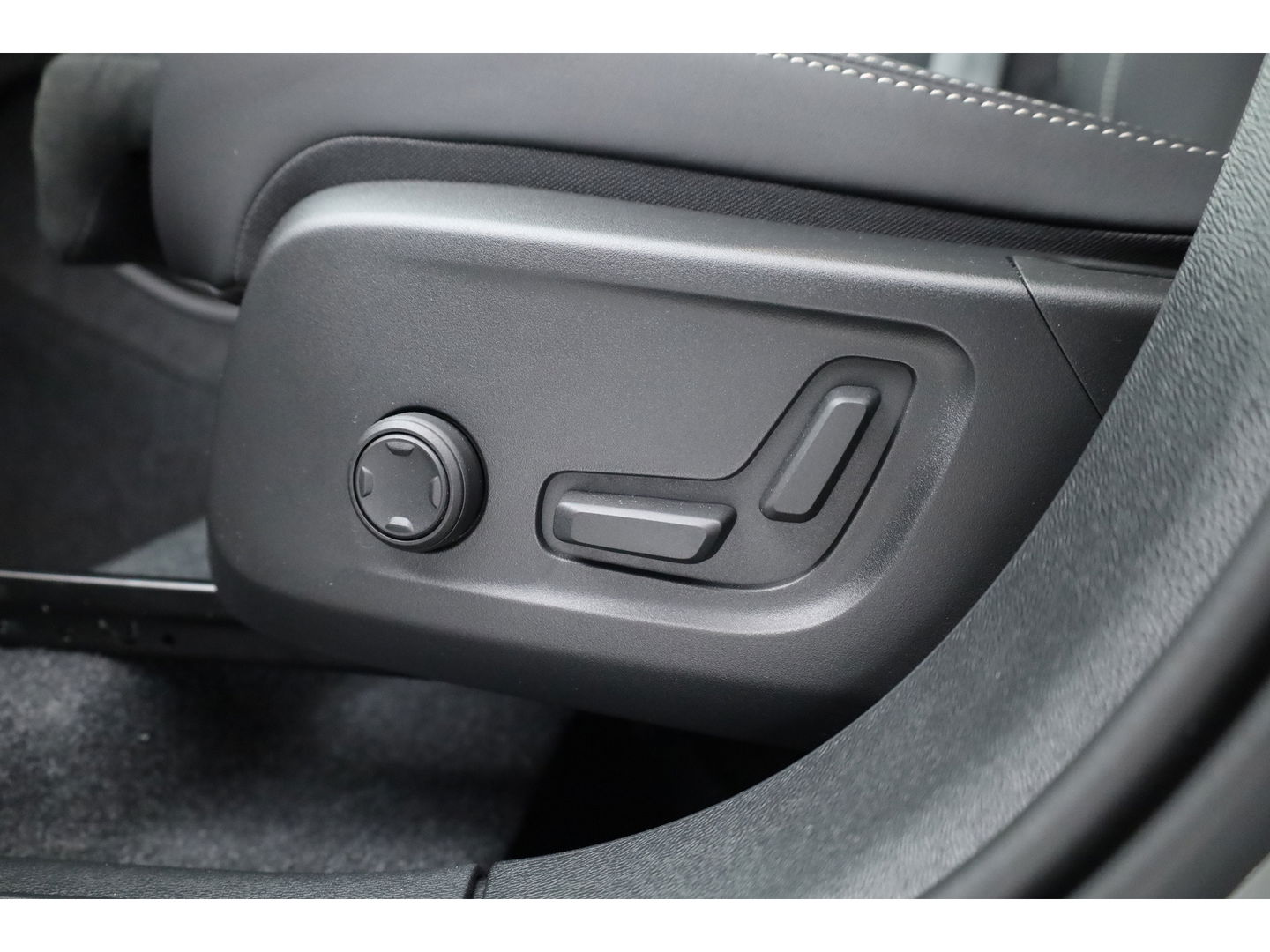 Volvo XC40 2.0 B3 Black Edition | Pano | Keyless | H&K | 360Cam| Stoel- Stuurverw. | CarPlay | Pilot Assist | Google | ACC 4388