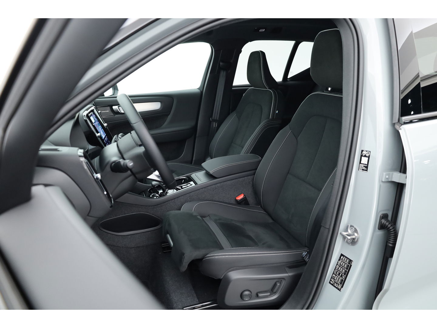 Volvo XC40 2.0 B3 Black Edition | Pano | Keyless | H&K | 360Cam| Stoel- Stuurverw. | CarPlay | Pilot Assist | Google | ACC 4388