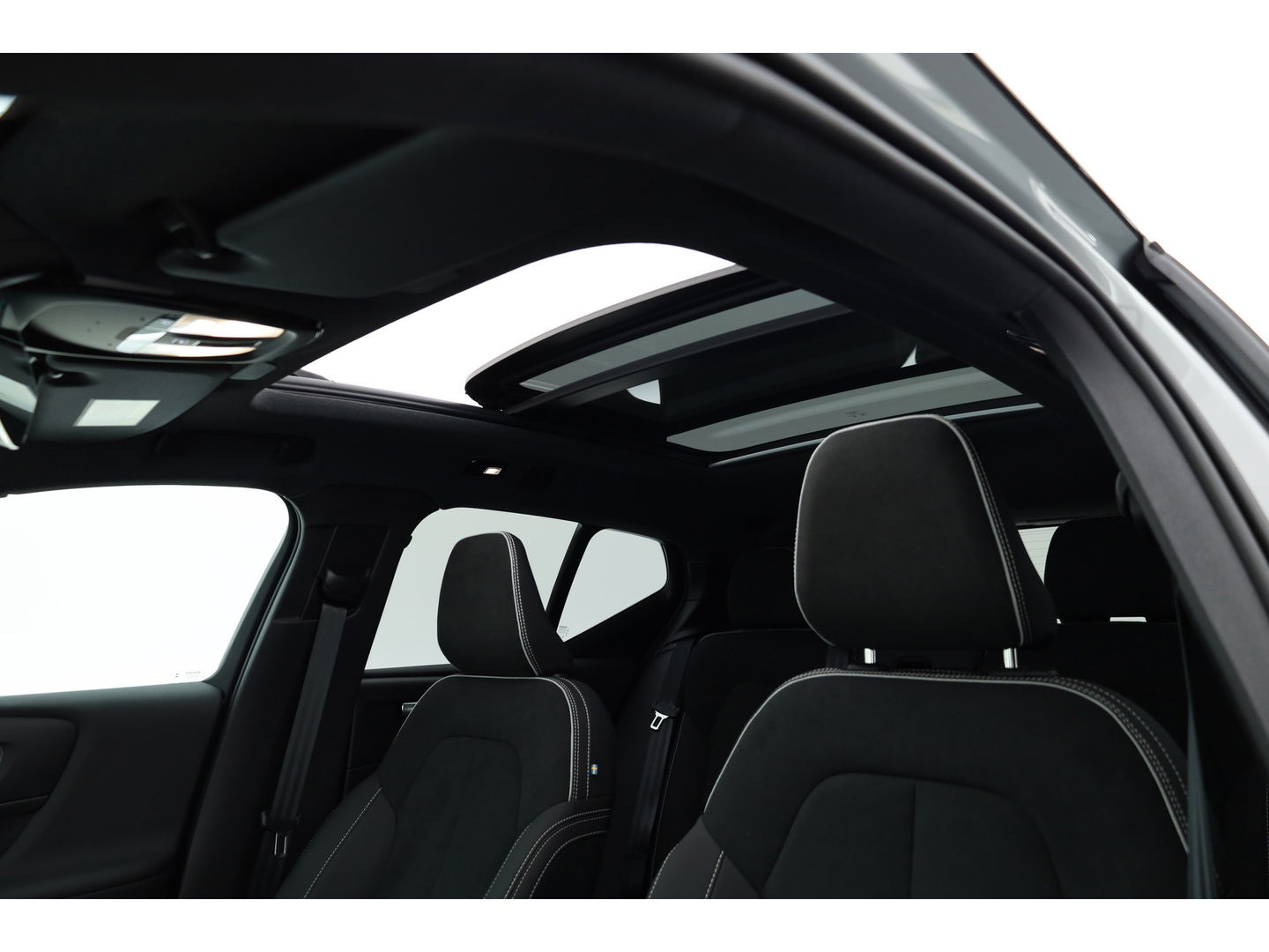 Volvo XC40 2.0 B3 Black Edition | Pano | Keyless | H&K | 360Cam| Stoel- Stuurverw. | CarPlay | Pilot Assist | Google | ACC 4388