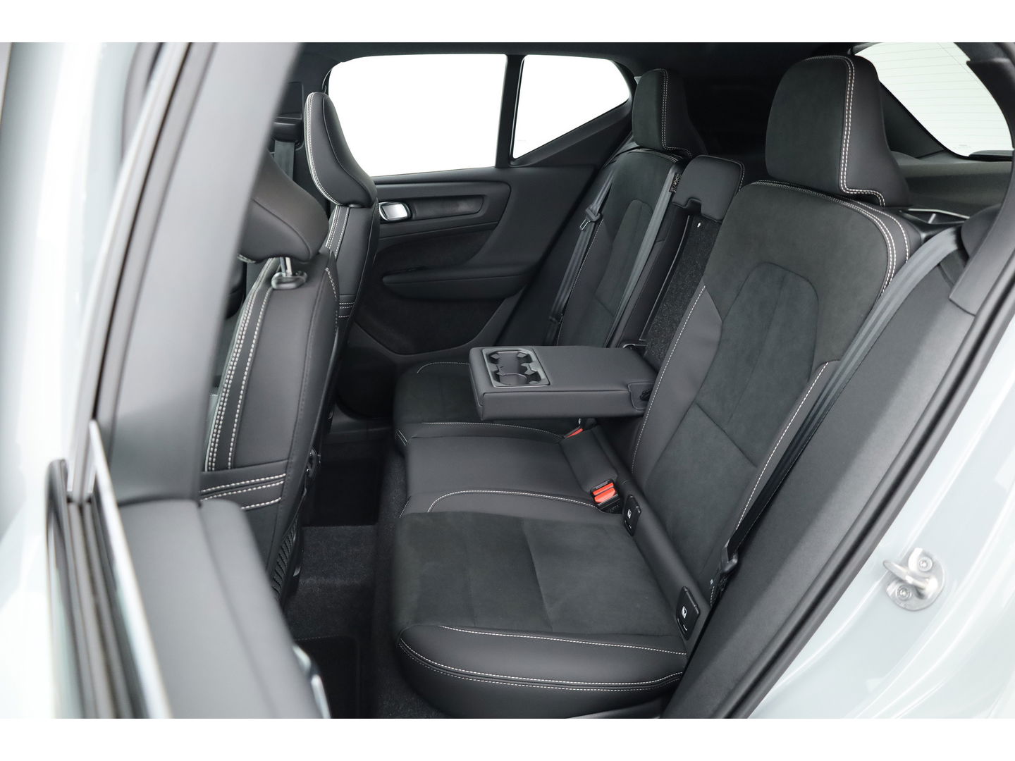 Volvo XC40 2.0 B3 Black Edition | Pano | Keyless | H&K | 360Cam| Stoel- Stuurverw. | CarPlay | Pilot Assist | Google | ACC 4388