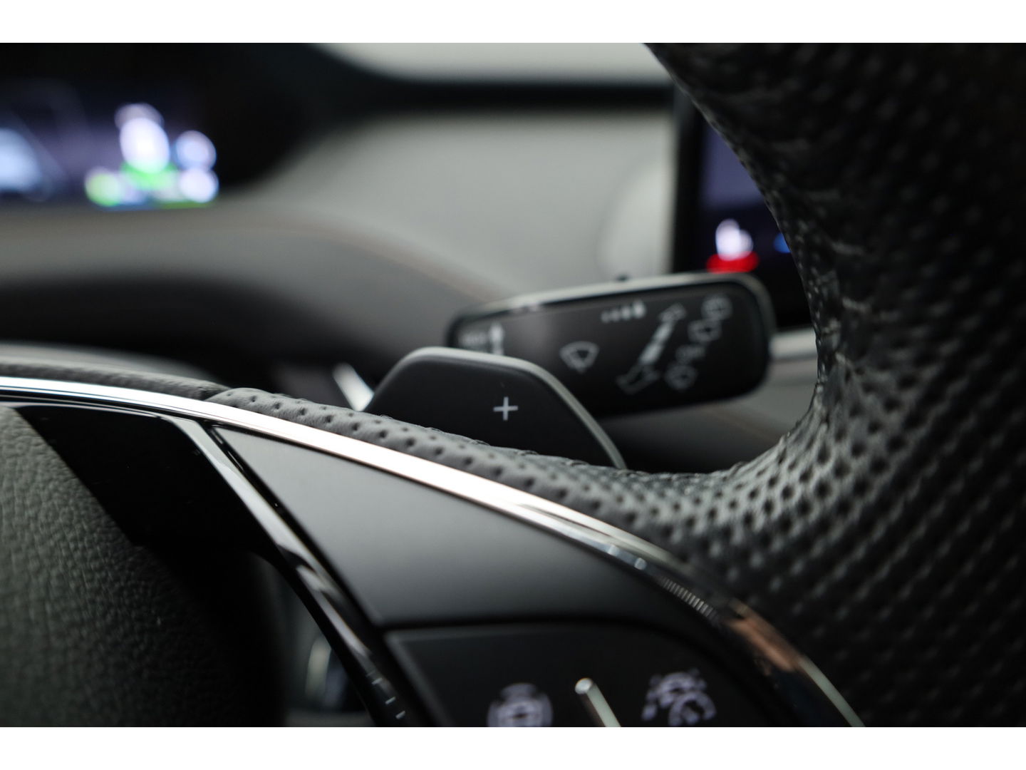 Škoda Enyaq iV 80 | Digital Cockpit | ACC | Elek. Trekhaak | Keyless | Stoel- Stuur verw. | 21'' | Camera